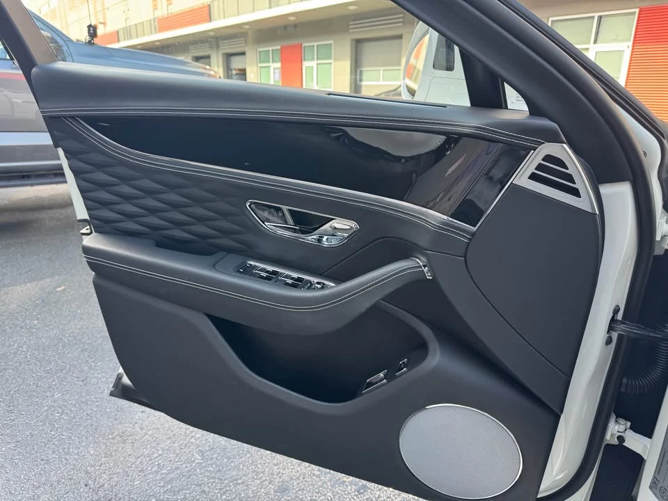 2022 Bentley Continental Flying Spur - Image 9 of 15