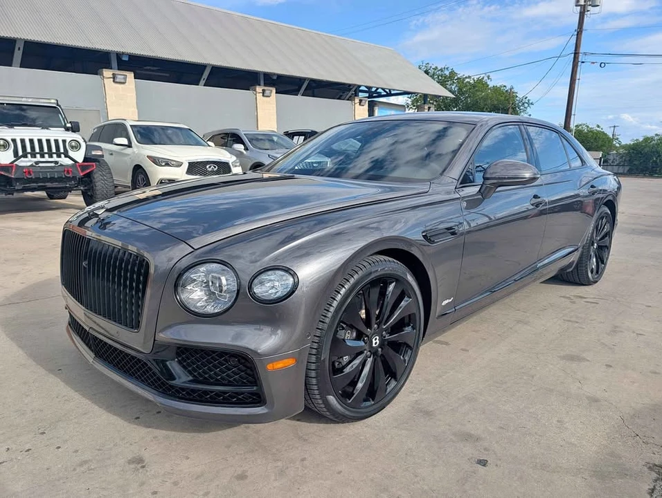 2022 Bentley Continental - Image 2 of 9
