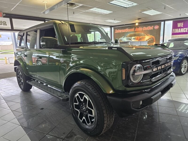 2022 Ford Bronco 6th Gen - Image 3 of 4