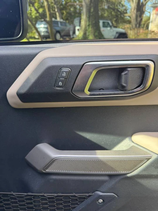 2022 Ford Bronco 6th Gen - Image 12 of 13