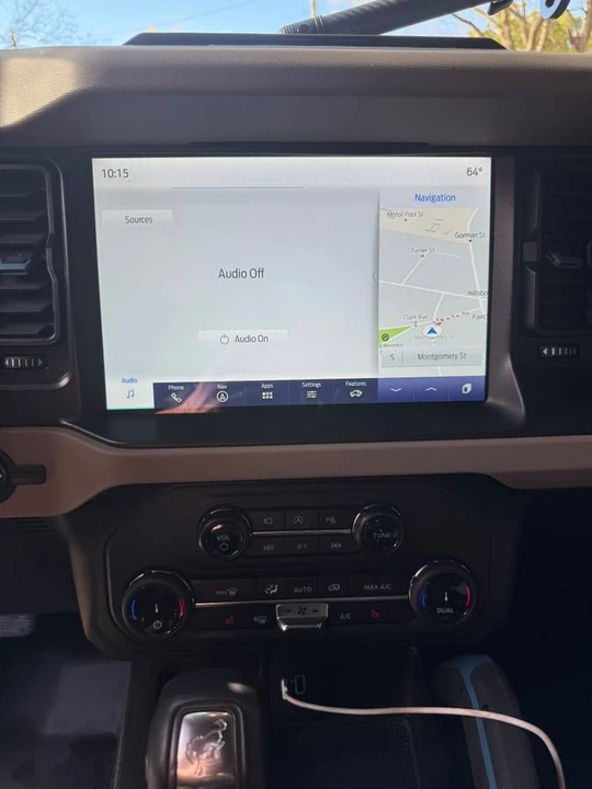 2022 Ford Bronco 6th Gen - Image 4 of 13