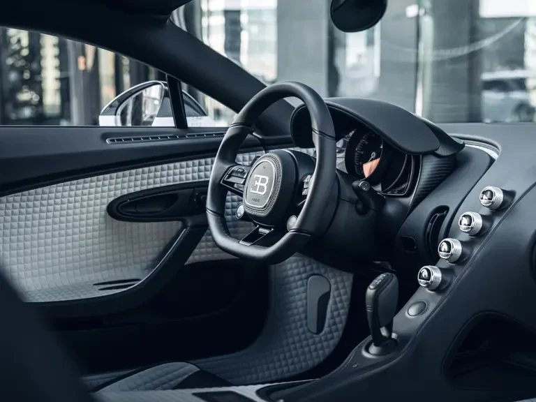 2022 Bugatti Chiron - Image 30 of 31