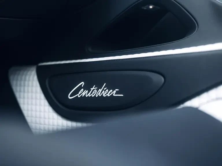 2022 Bugatti Chiron - Image 19 of 31