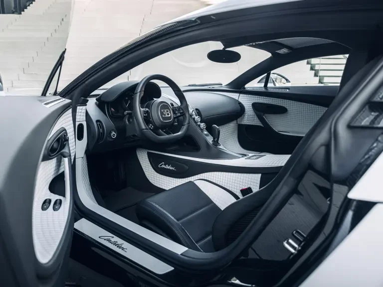 2022 Bugatti Chiron - Image 5 of 31