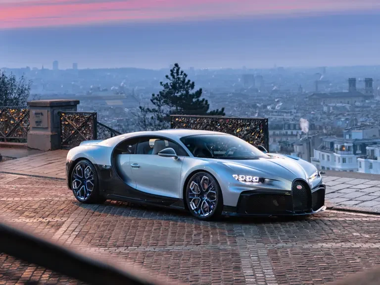 2022 Bugatti Chiron - Image 2 of 31
