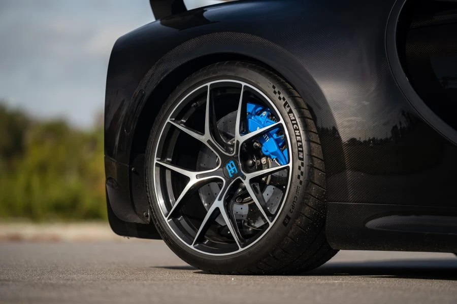 2022 Bugatti Chiron Pur Sport - Image 25 of 31