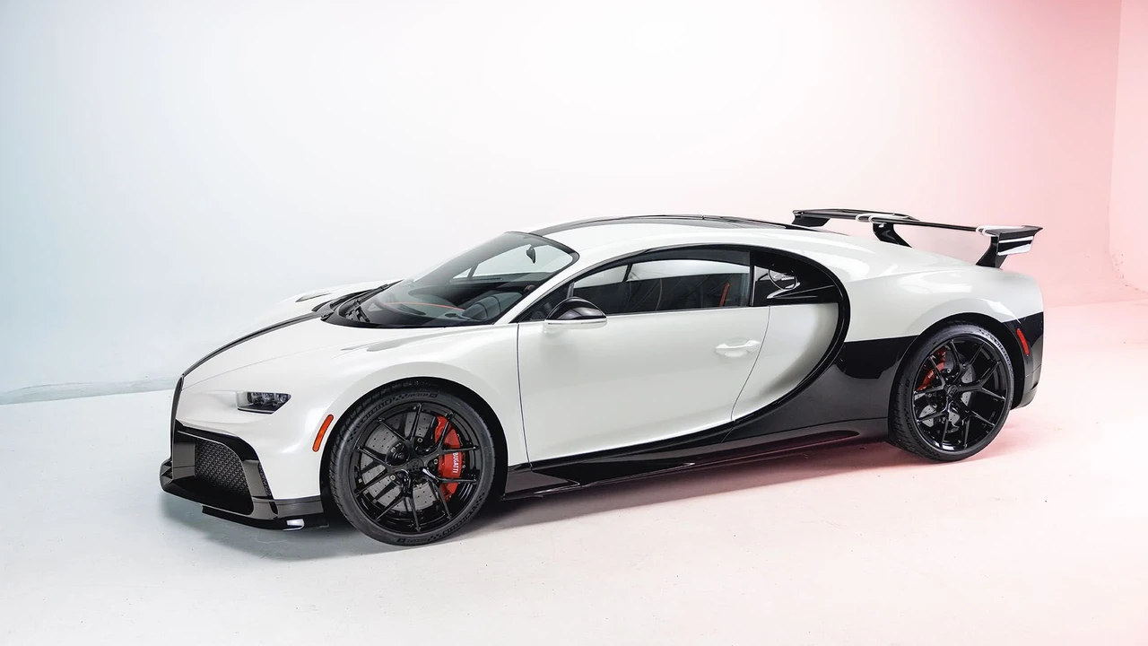 2022 Bugatti Chiron Pur Sport - Image 6 of 31