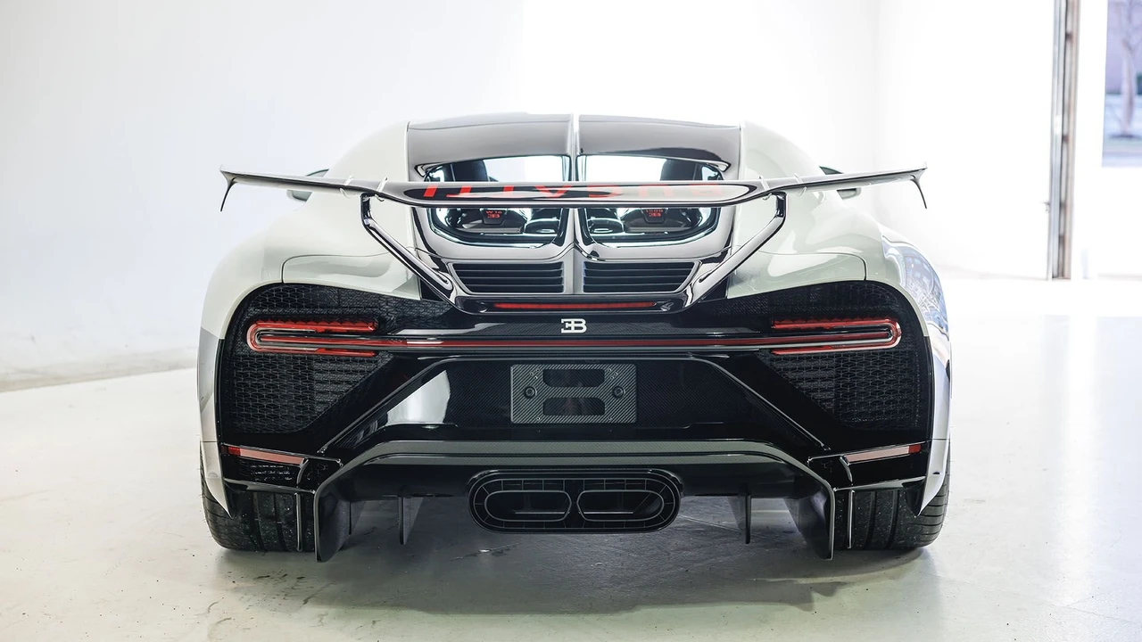 2022 Bugatti Chiron Pur Sport - Image 12 of 31
