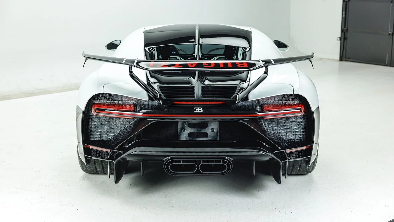 2022 Bugatti Chiron Pur Sport - Image 13 of 31