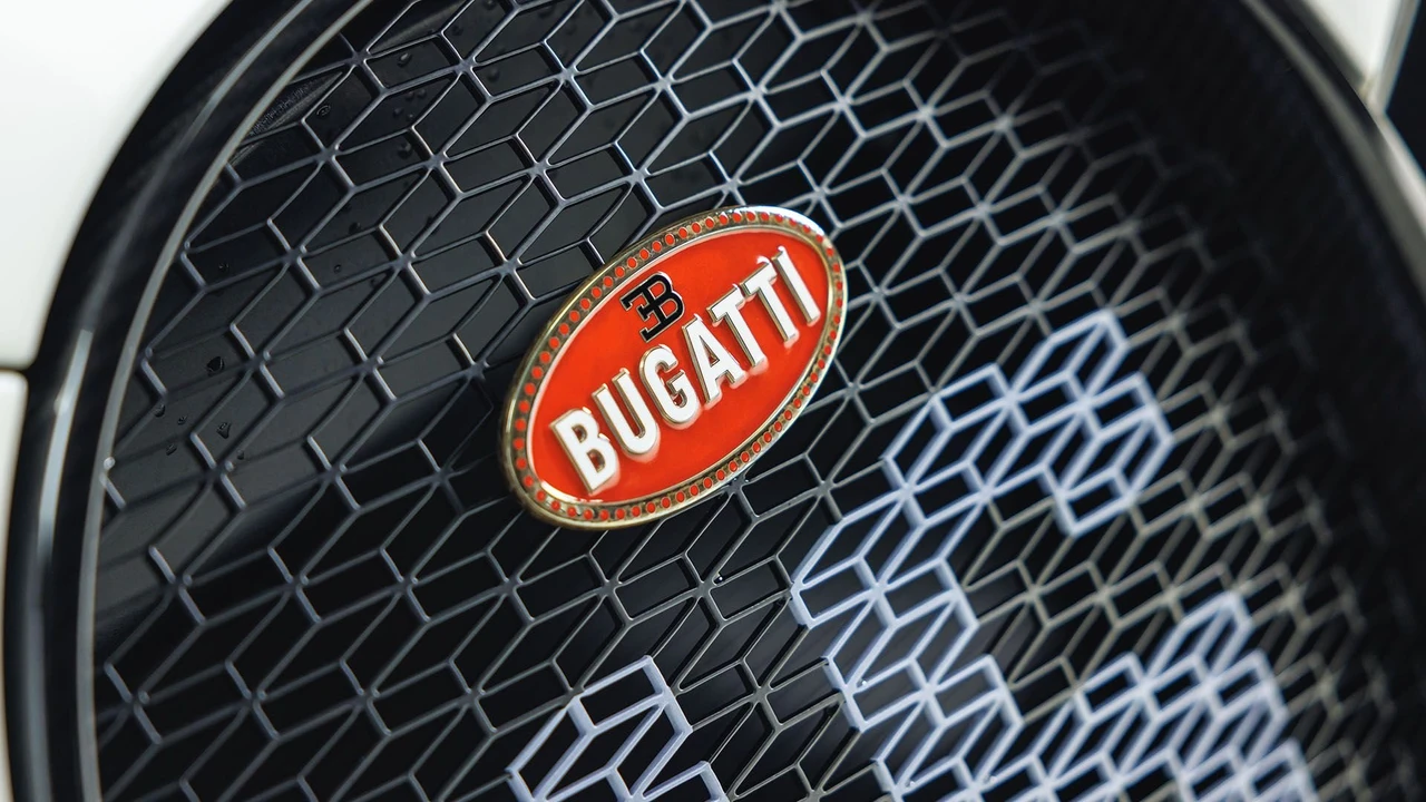 2022 Bugatti Chiron Pur Sport - Image 18 of 31