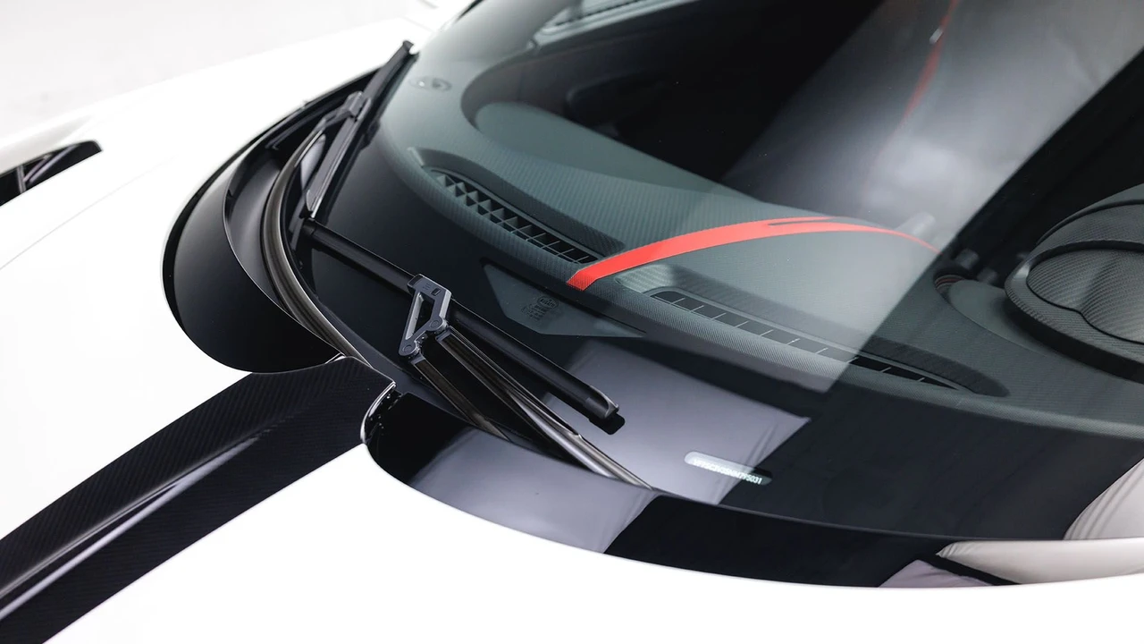2022 Bugatti Chiron Pur Sport - Image 29 of 31