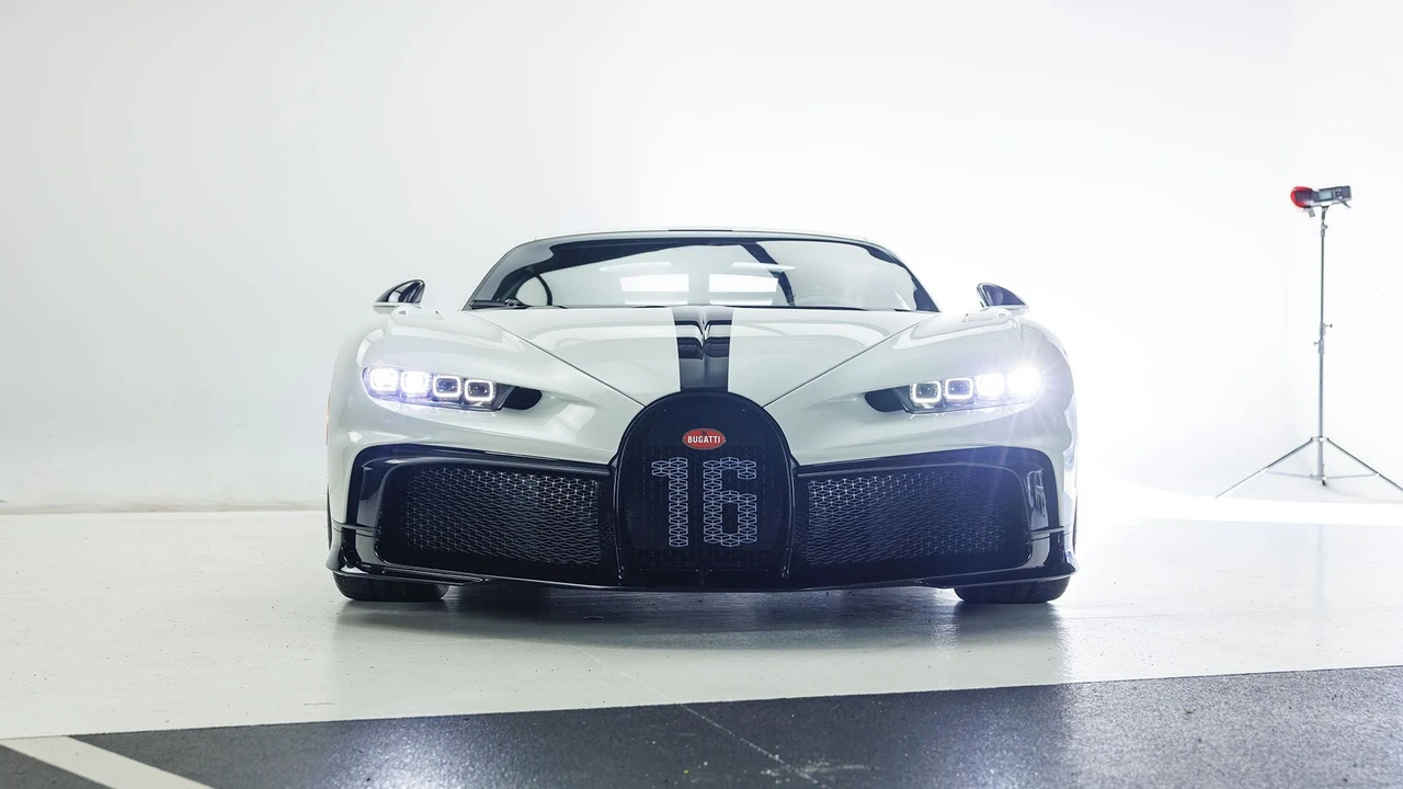 2022 Bugatti Chiron Pur Sport - Image 10 of 31