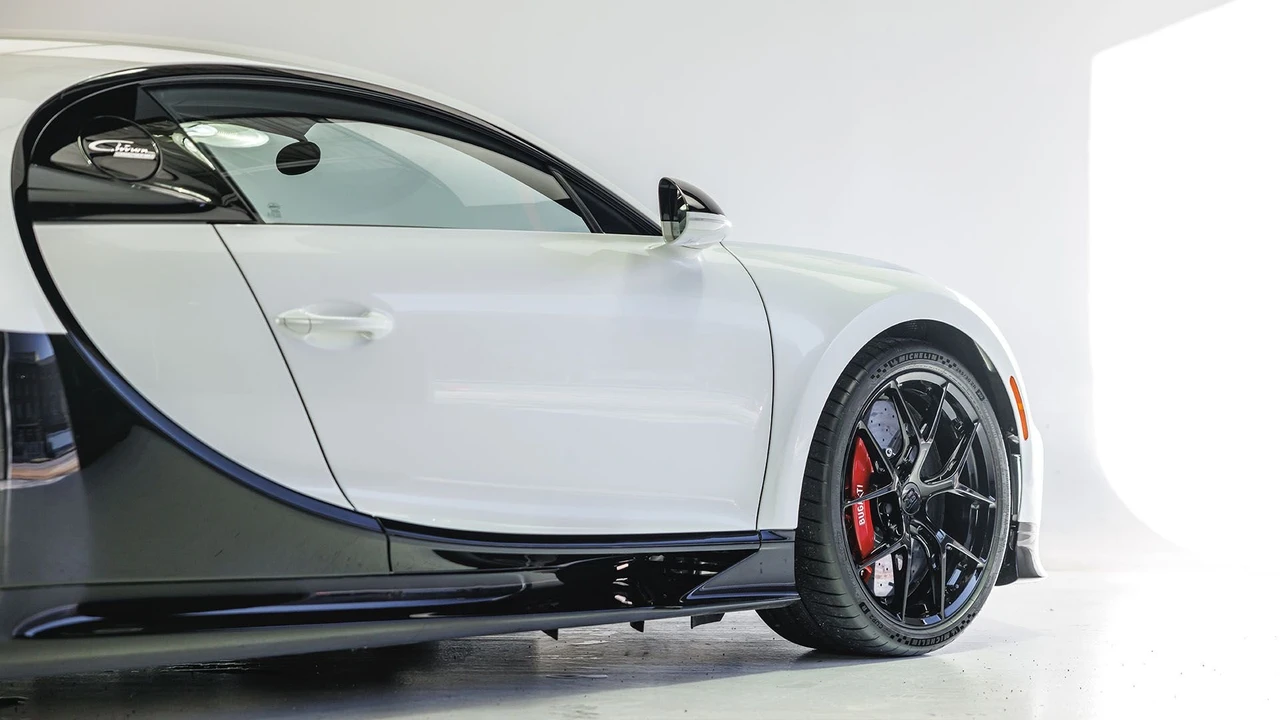 2022 Bugatti Chiron Pur Sport - Image 27 of 31