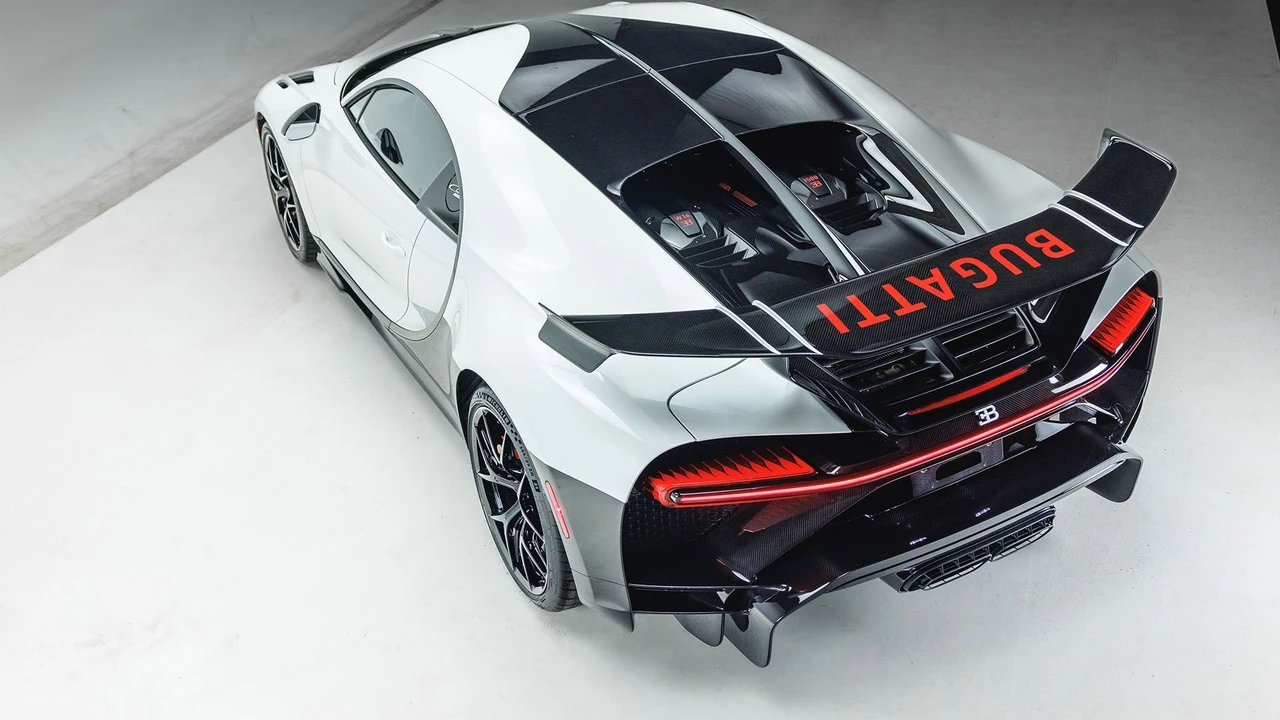 2022 Bugatti Chiron Pur Sport - Image 9 of 31