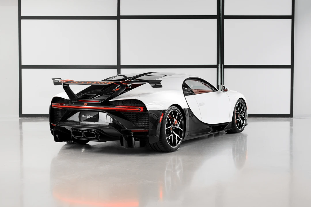 2022 Bugatti Chiron Pur Sport - Image 2 of 31
