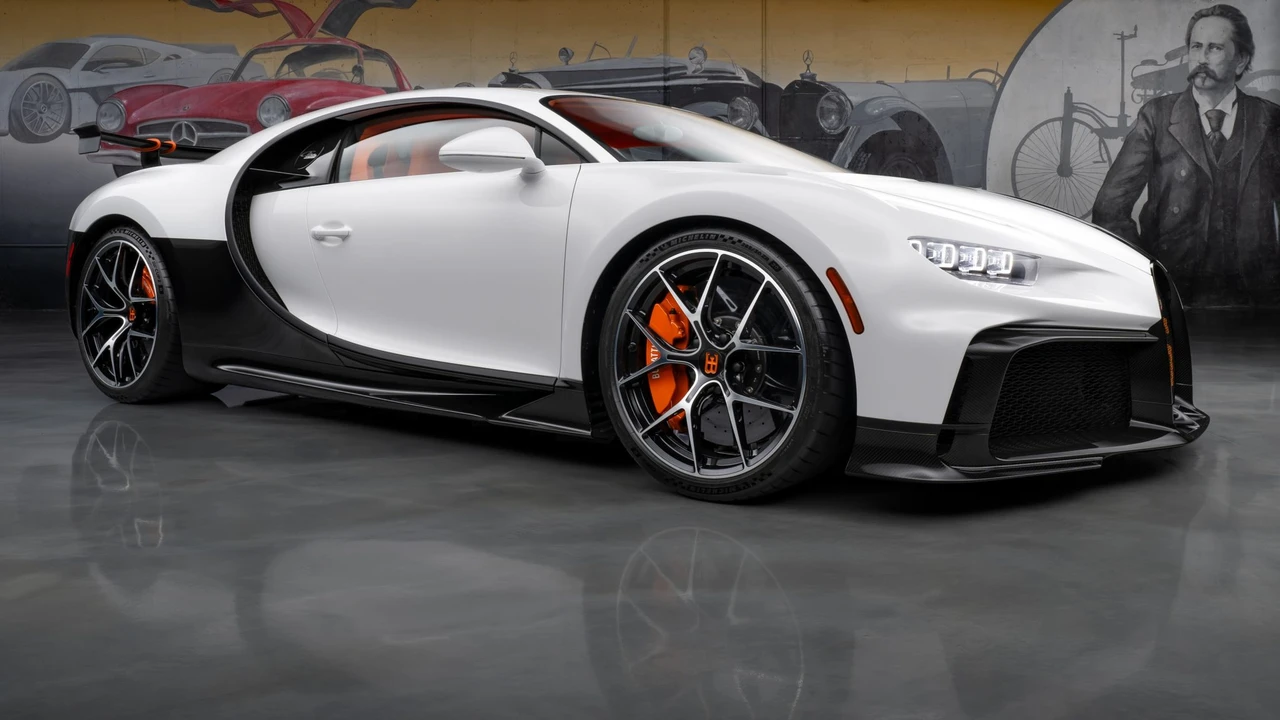 2022 Bugatti Chiron Pur Sport - Image 16 of 31