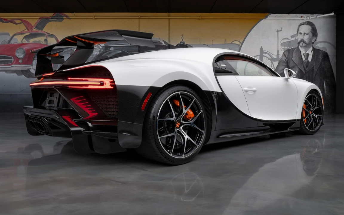 2022 Bugatti Chiron Pur Sport - Image 13 of 31