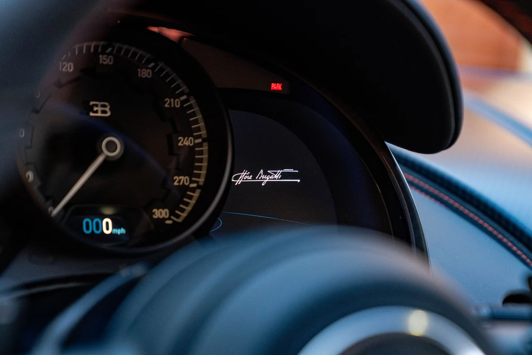 2022 Bugatti Chiron Super Sport - Image 27 of 31