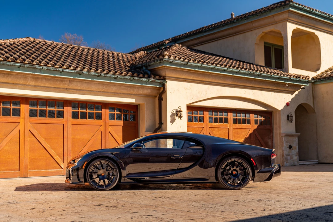 2022 Bugatti Chiron Super Sport - Image 4 of 31