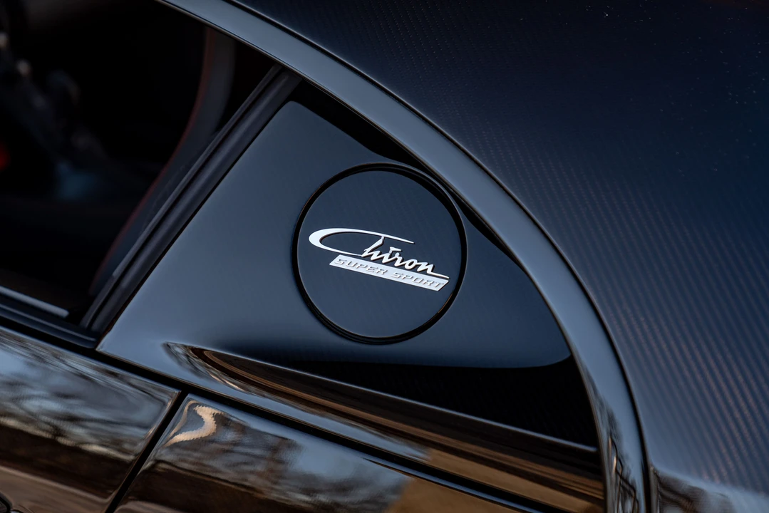 2022 Bugatti Chiron Super Sport - Image 28 of 31
