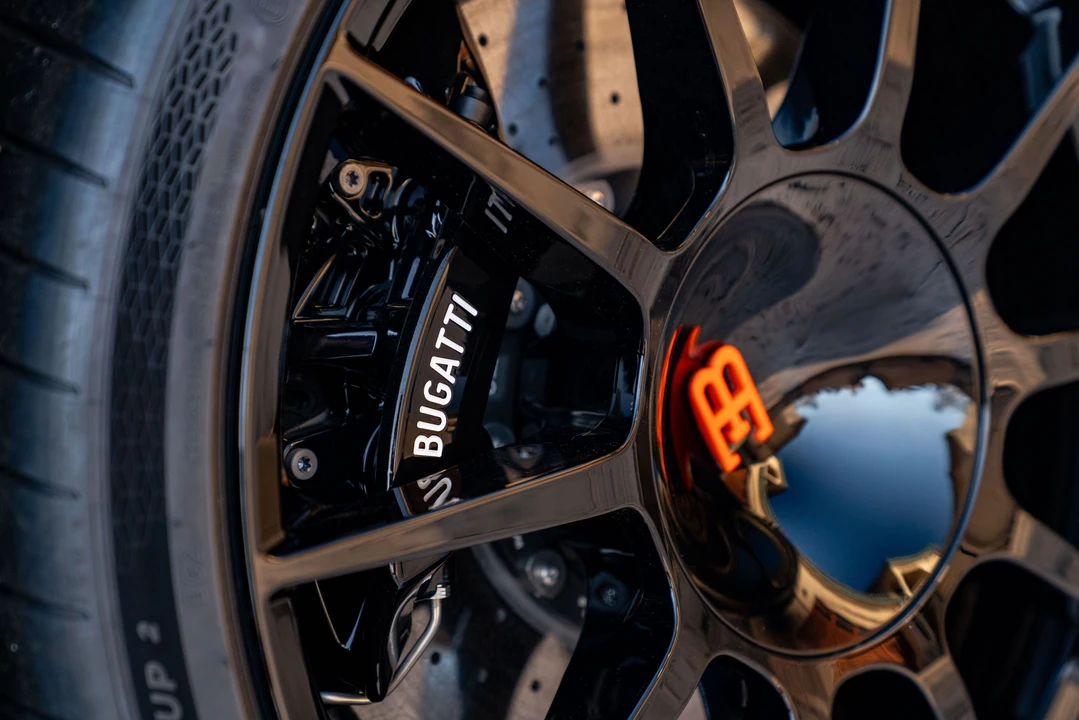 2022 Bugatti Chiron Super Sport - Image 7 of 31