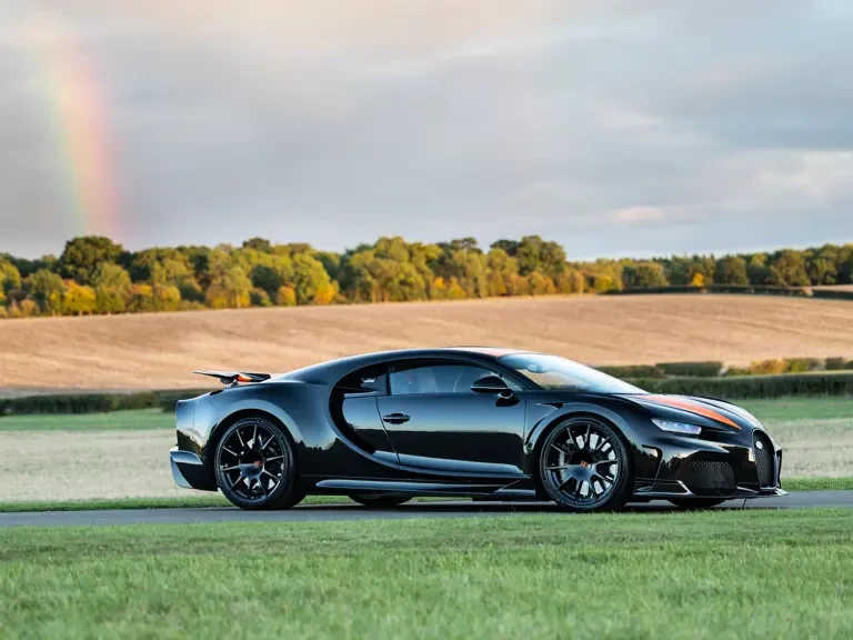 2022 Bugatti Chiron Super Sport - Image 2 of 31