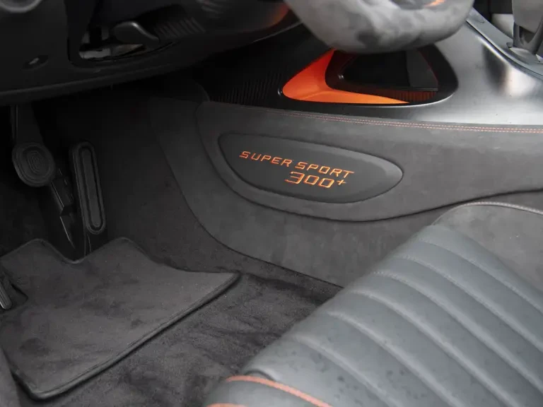 2022 Bugatti Chiron Super Sport - Image 25 of 31