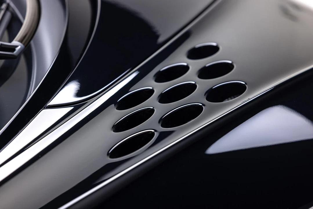 2022 Bugatti Chiron Super Sport - Image 30 of 31