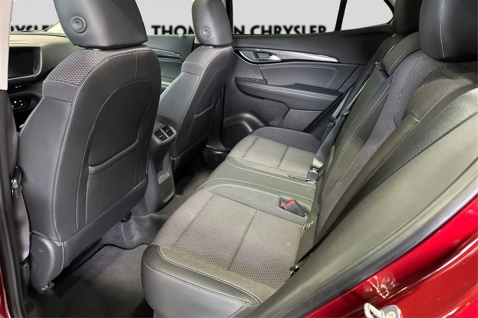 2022 Buick Envision - Image 10 of 20