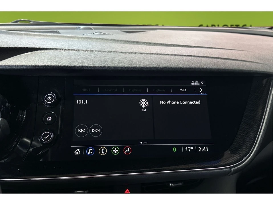 2022 Buick Envision - Image 15 of 20