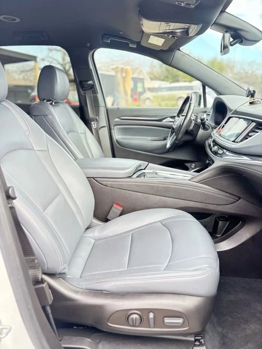 2022 Buick Enclave - Image 16 of 20