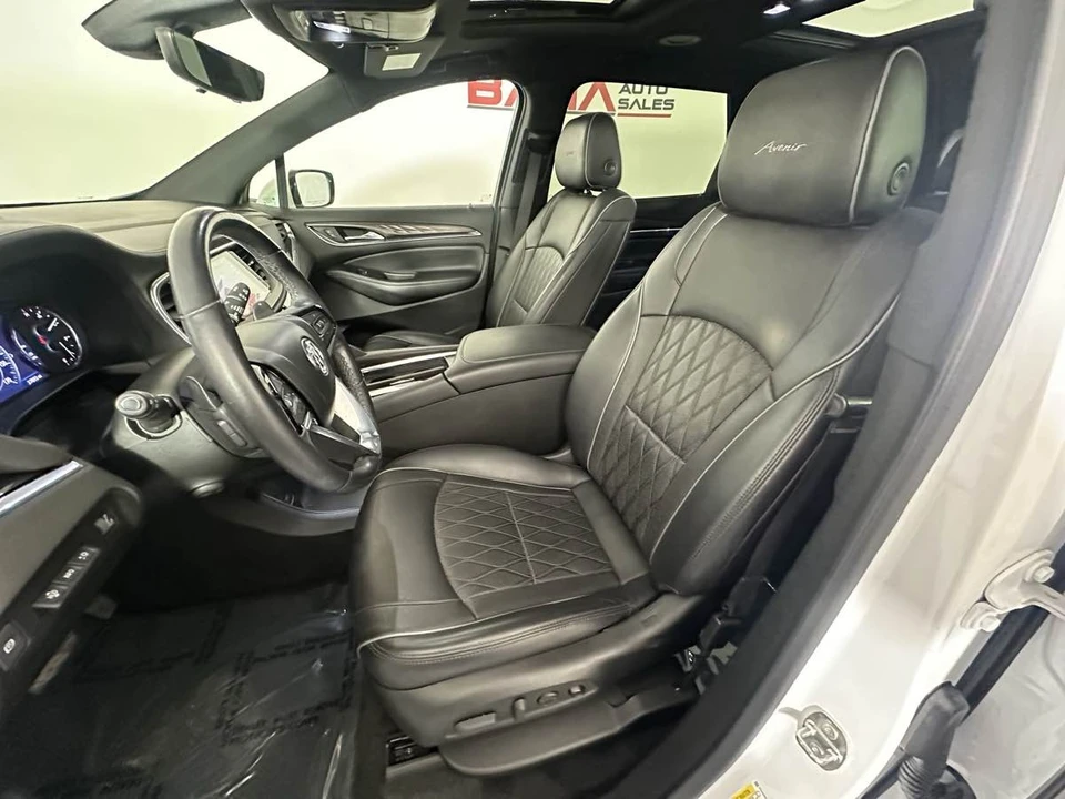 2022 Buick Enclave - Image 25 of 31