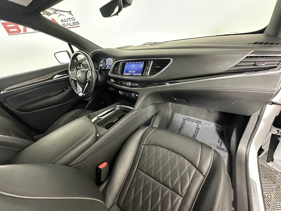 2022 Buick Enclave - Image 23 of 31