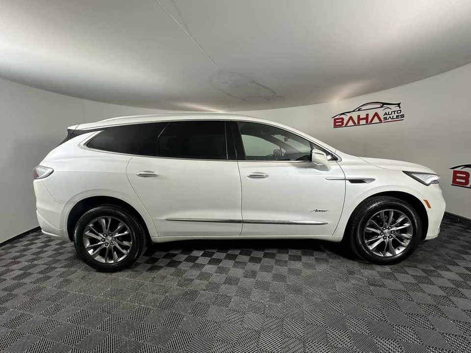 2022 Buick Enclave - Image 10 of 21