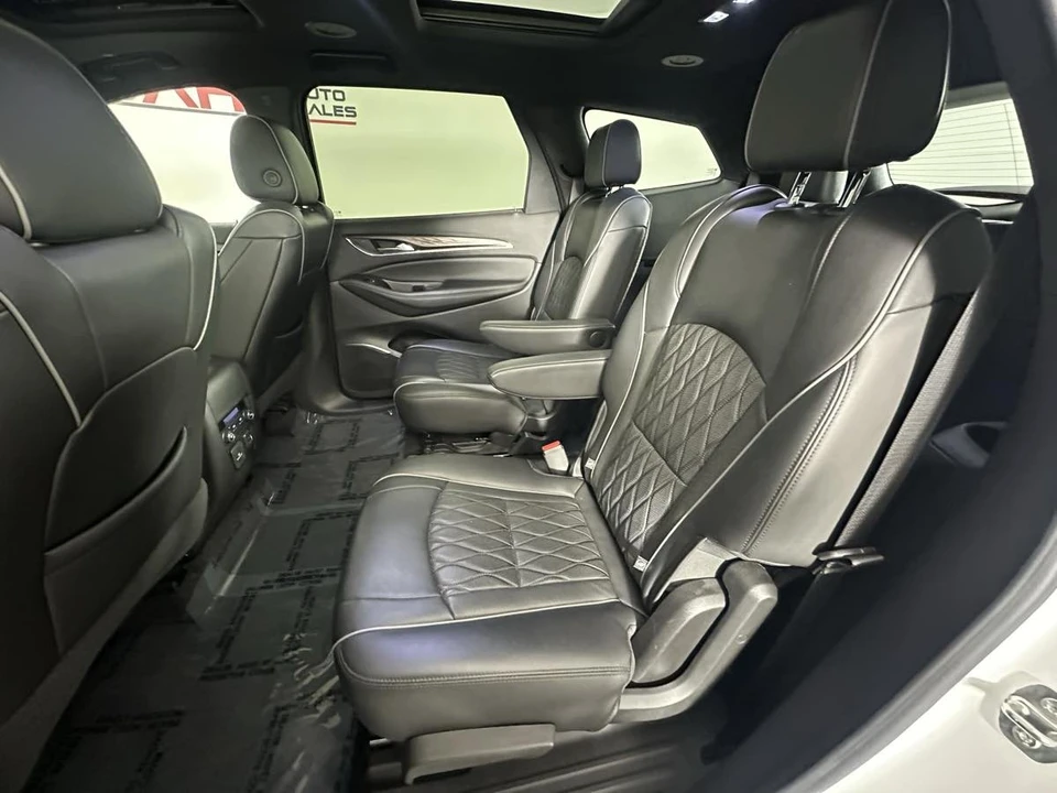 2022 Buick Enclave - Image 28 of 31