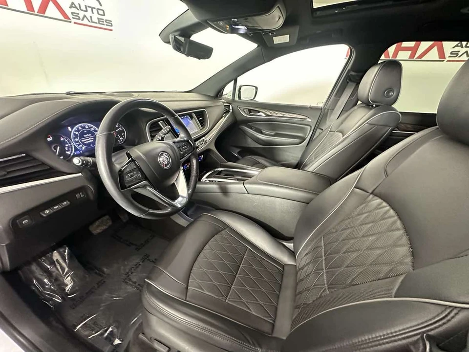 2022 Buick Enclave - Image 22 of 31
