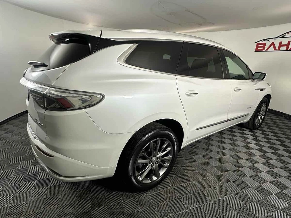 2022 Buick Enclave - Image 8 of 31