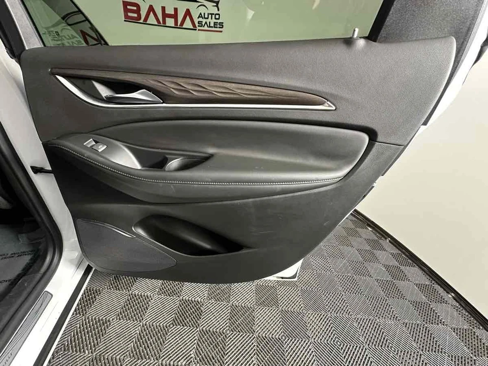 2022 Buick Enclave - Image 18 of 21