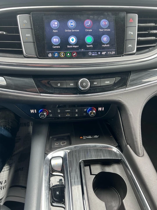 2022 Buick Enclave - Image 16 of 17