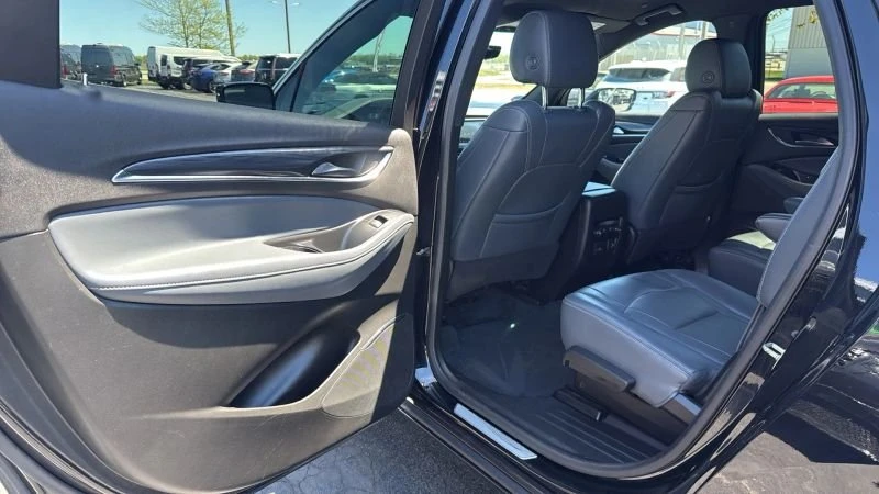 2022 Buick Enclave - Image 9 of 12