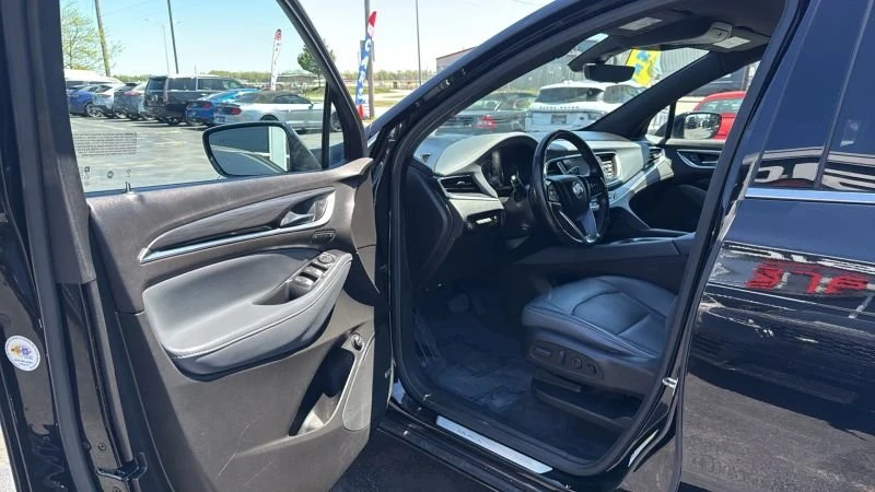 2022 Buick Enclave - Image 10 of 12