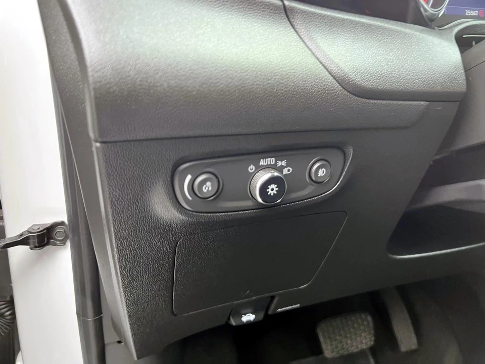 2022 Buick Encore GX - Image 14 of 21
