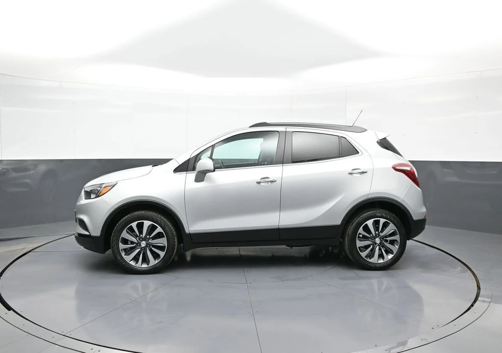 2022 Buick Encore - Image 9 of 21