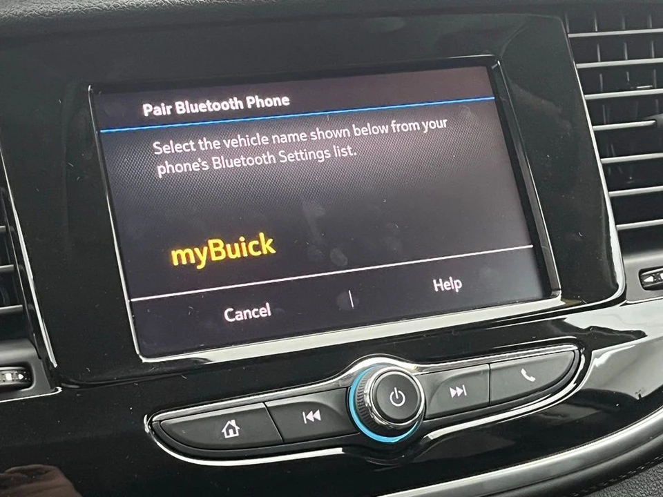 2022 Buick Encore - Image 4 of 12