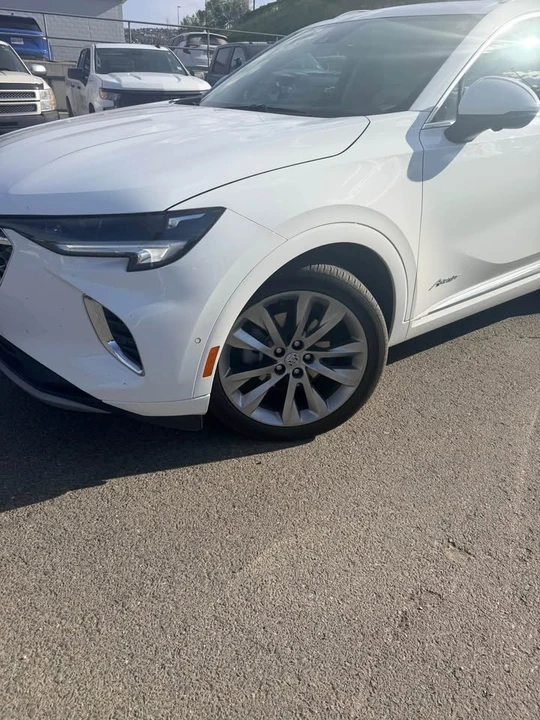 2022 Buick Envision - Image 2 of 7