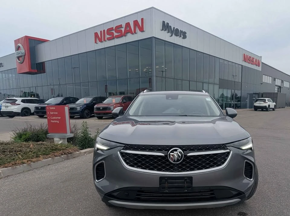 2022 Buick Envision - Image 2 of 11