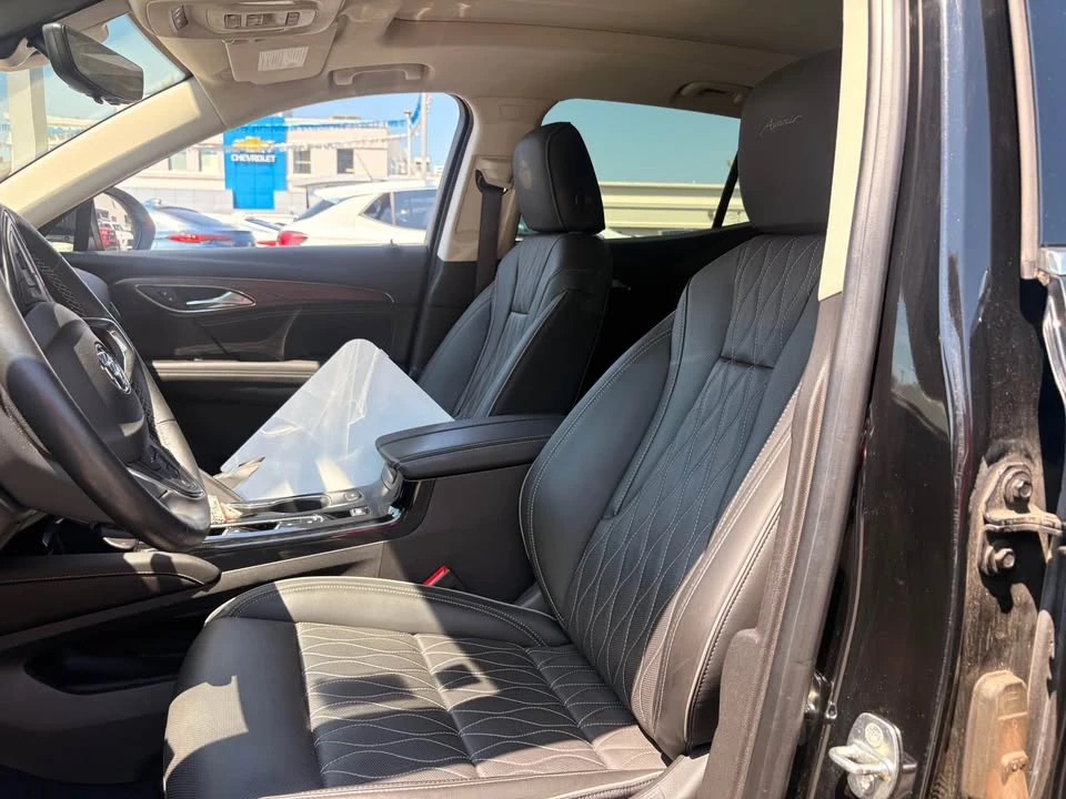 2022 Buick Envision - Image 10 of 18