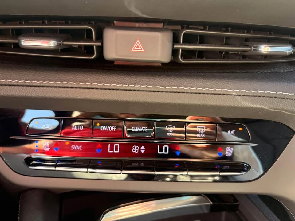 2022 Buick Envision - Image 15 of 18