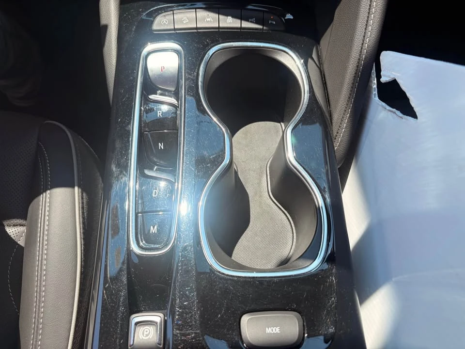 2022 Buick Envision - Image 16 of 18
