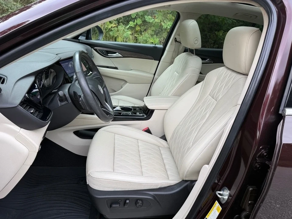 2022 Buick Envision - Image 11 of 12